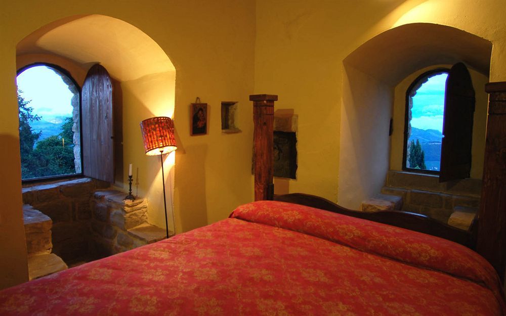 Castello Di Petroia Dimora D'Epoca Hotel Gubbio Exterior photo